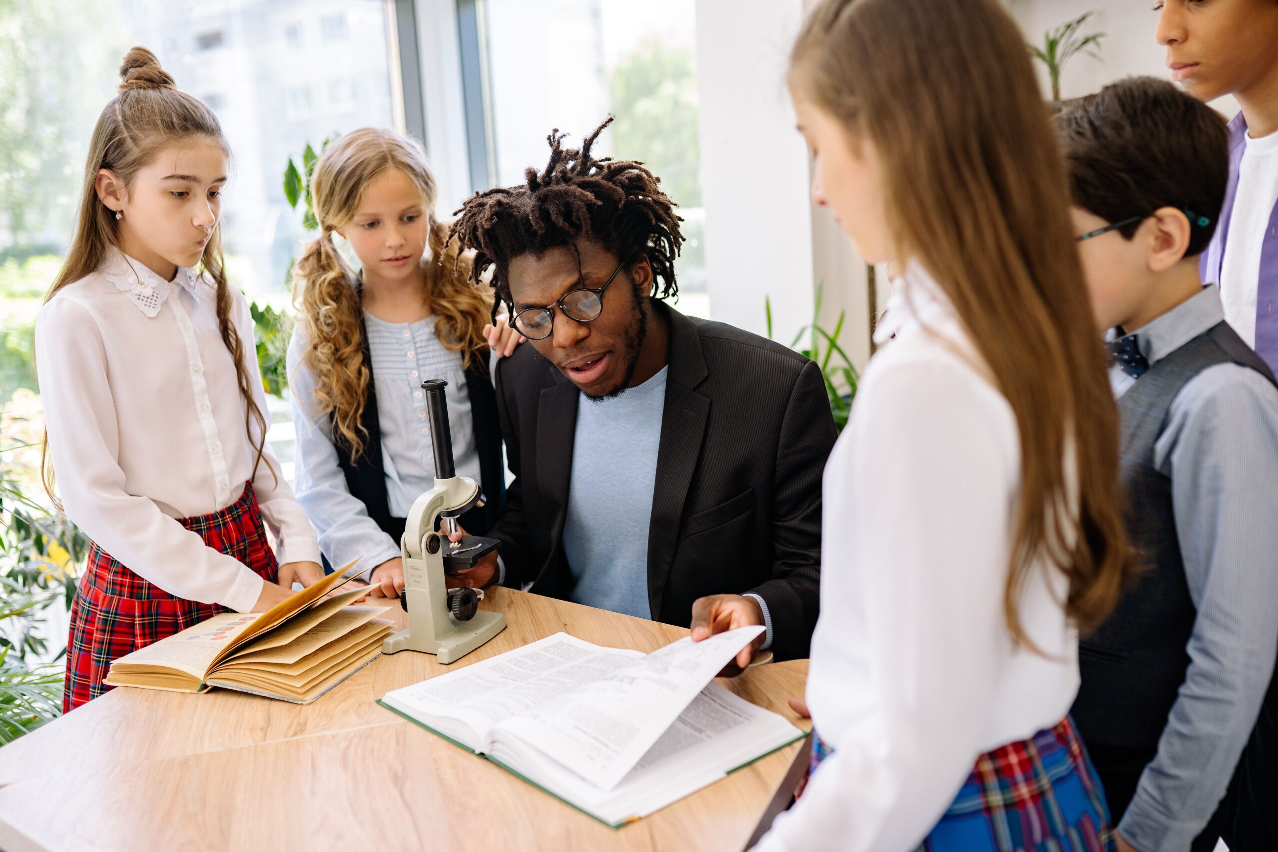 VMBO, HAVO, or VWO? Understanding the Dutch Secondary School Tracks